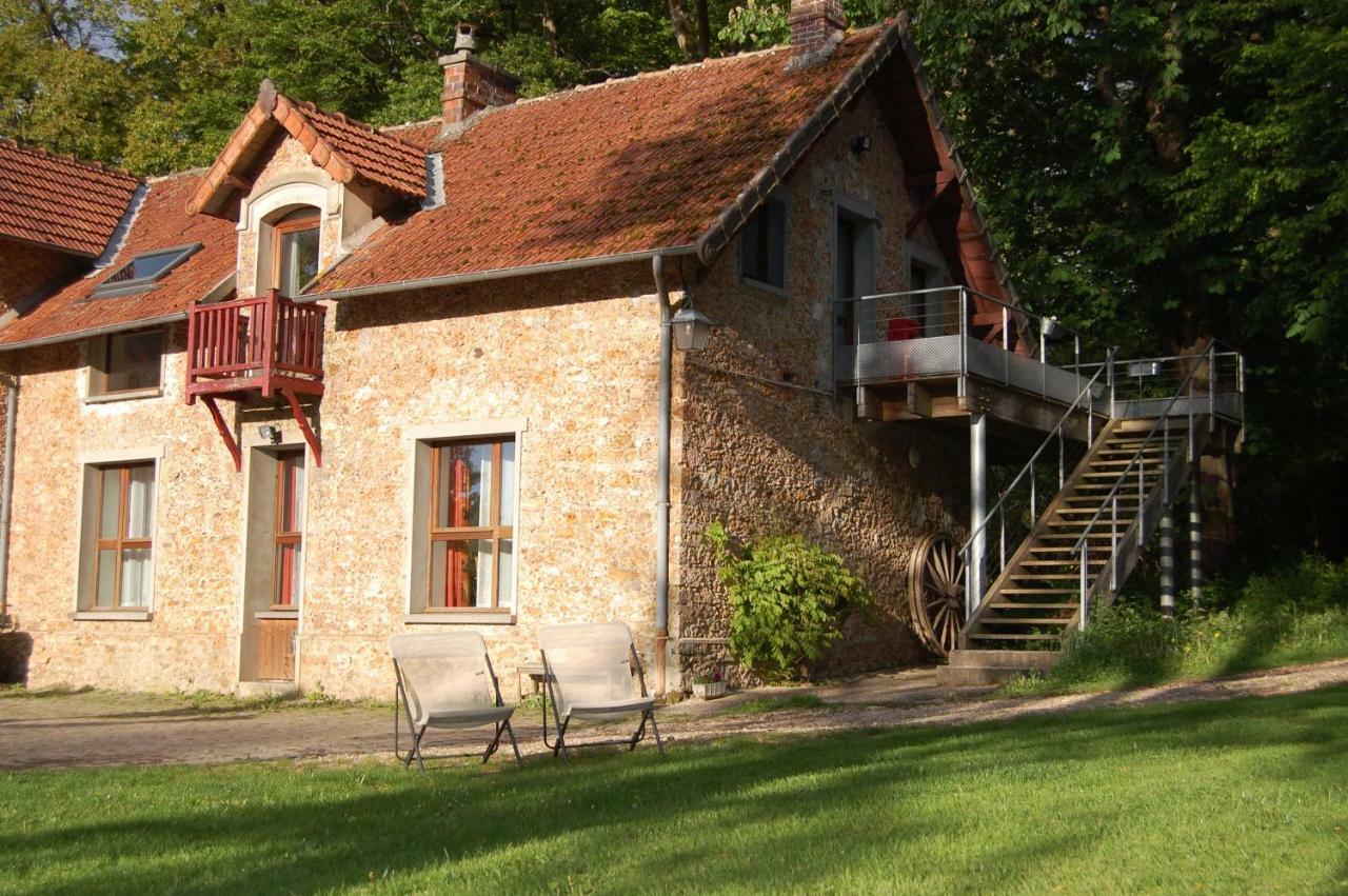 Gite Dans Un Domaine Historique Chevreuse Εξωτερικό φωτογραφία